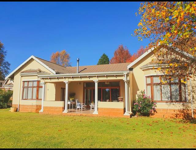 4 BEDROOM TOWNHOUSE FOR SALE IN UNDERBERG